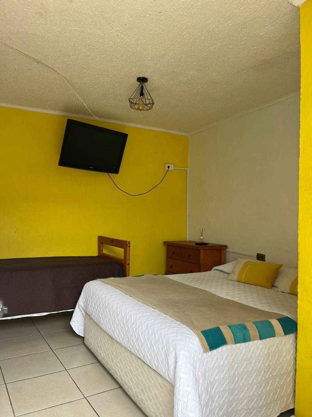 Hostal Avenue La Serena Buitenkant foto
