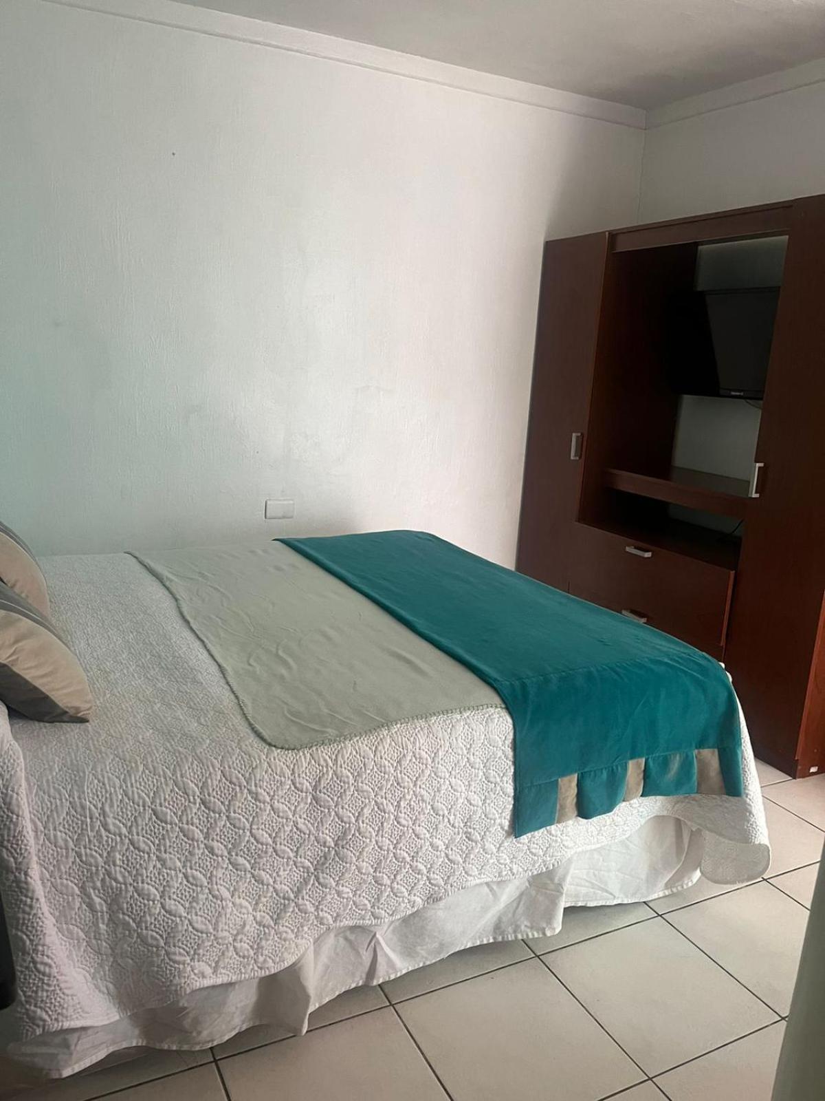 Hostal Avenue La Serena Buitenkant foto