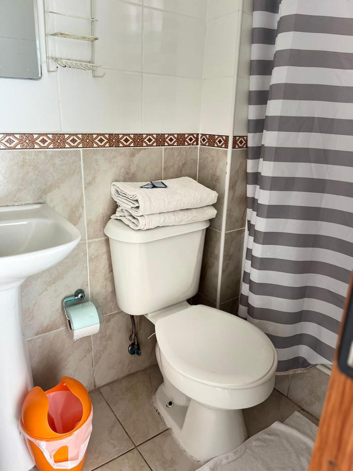 Hostal Avenue La Serena Buitenkant foto